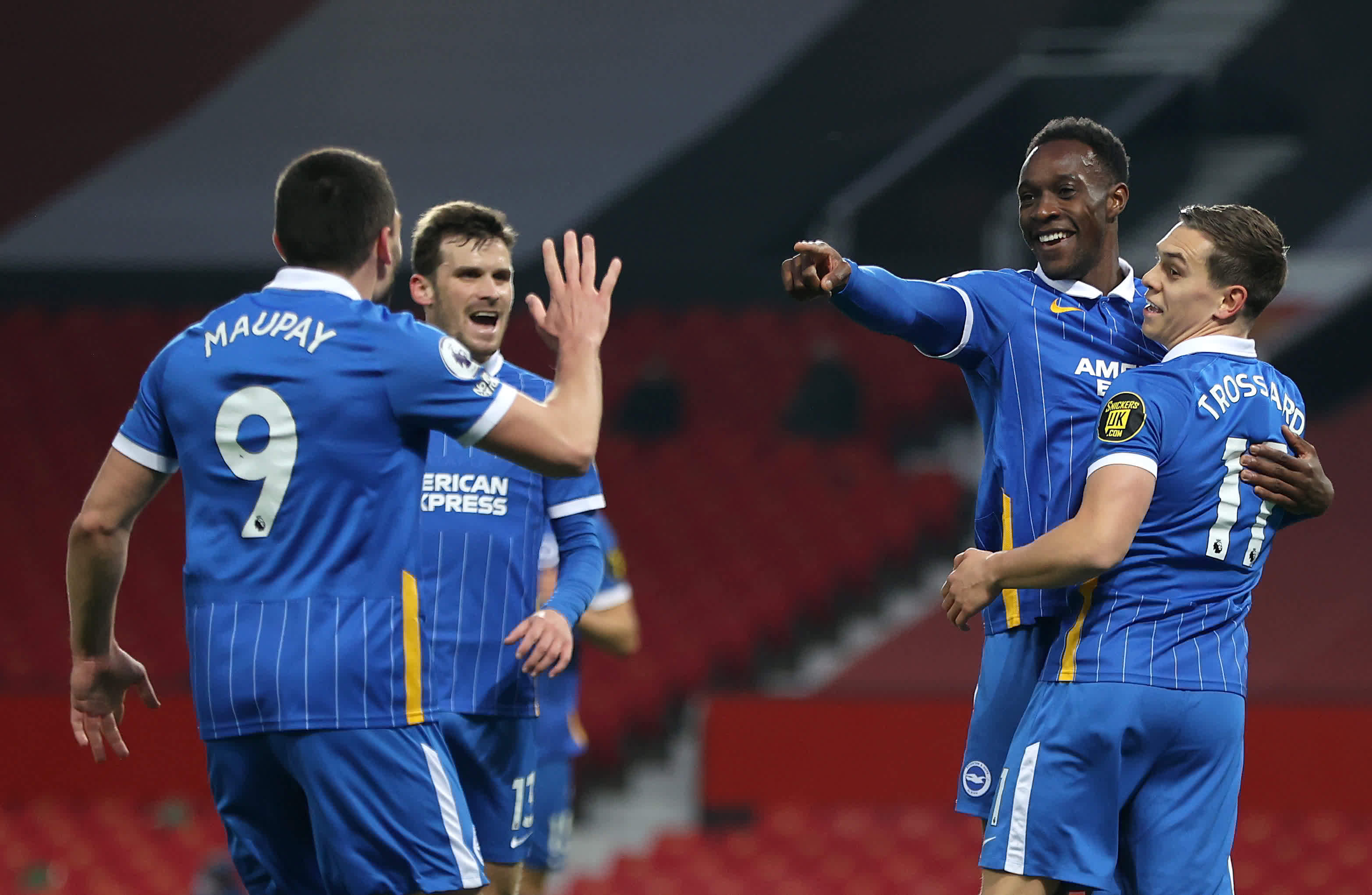 球员持续发 球员持续发